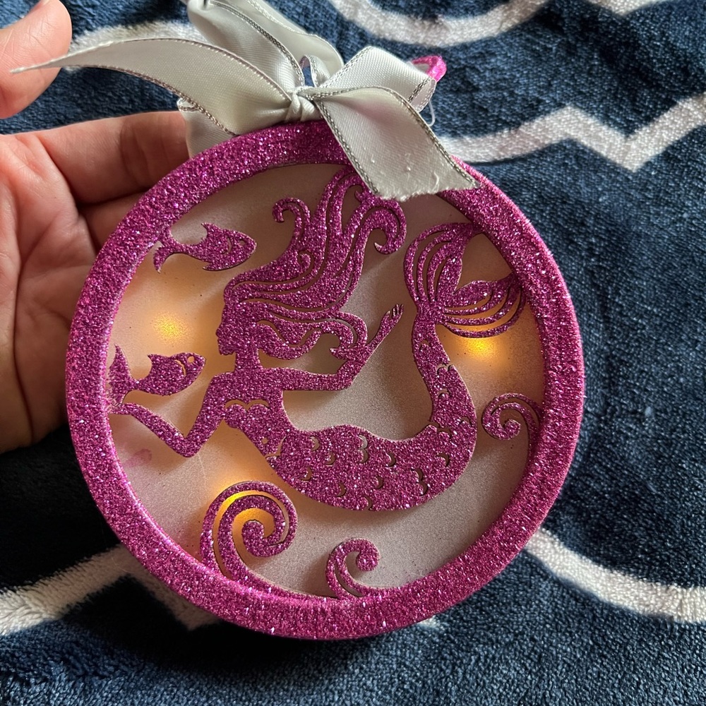 Mermaid Light-Up Shadowbox - Picture 5 of 5